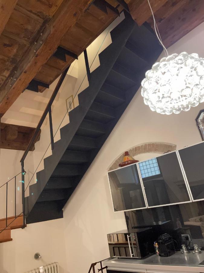 베로나 Loft Ponte Pietra 빌라 외부 사진